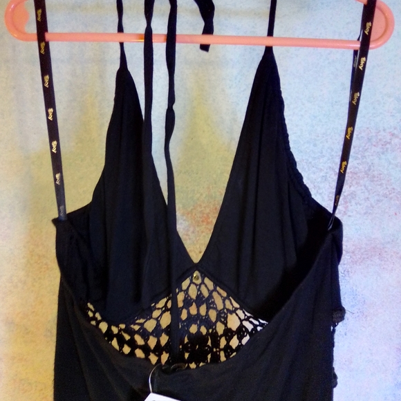 New tobi black "SKY" halter crochetw top w/ tags on - Picture 3 of 13
